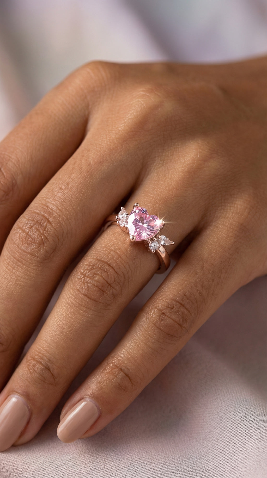 Anillo ajustable con cristal rosa d corazón